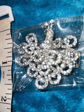 Peacock, crystal stretch ring absolutely gorgeous new vintage Y2K